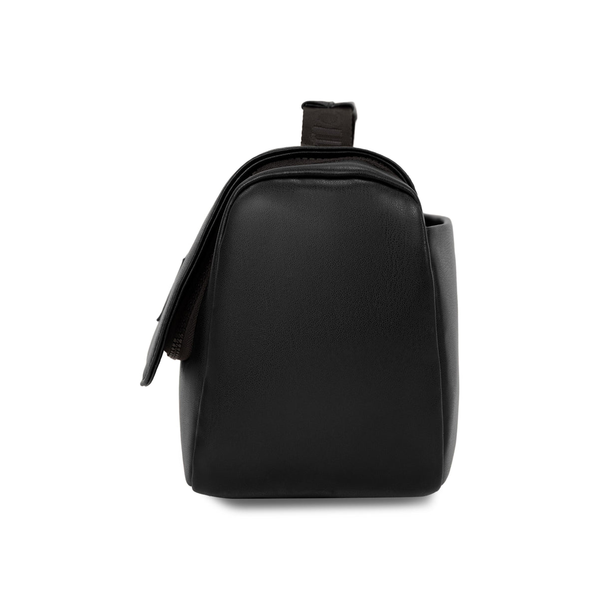 District Hanging Toiletry